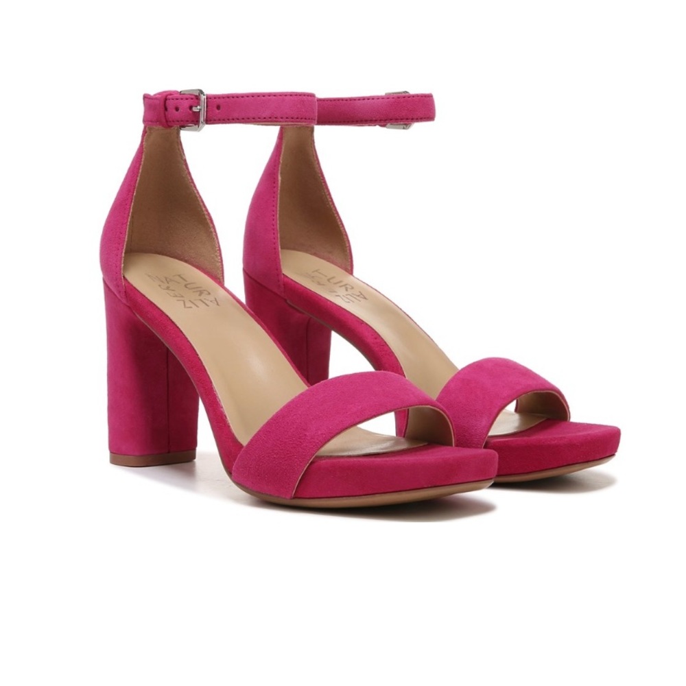 Naturalizer Joy Sandal in berry suede